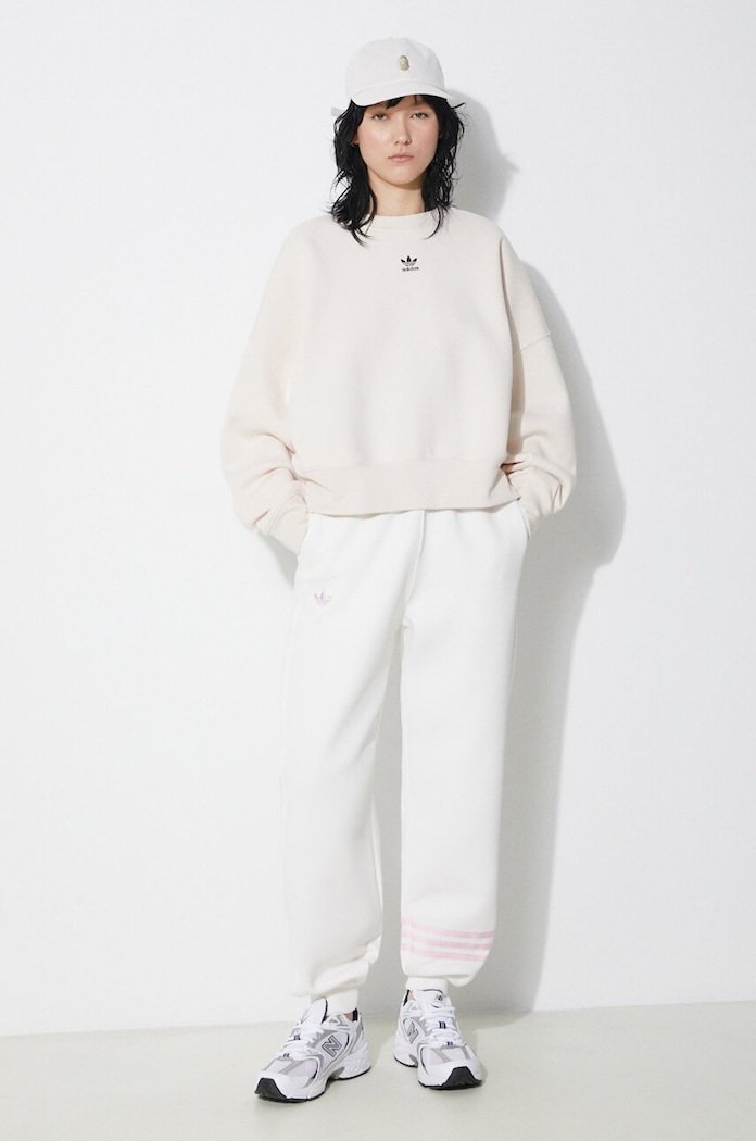 نمای دیگر شلوار زنانه آدیداس White Neuclassics Sweat Pants مدل IU2502